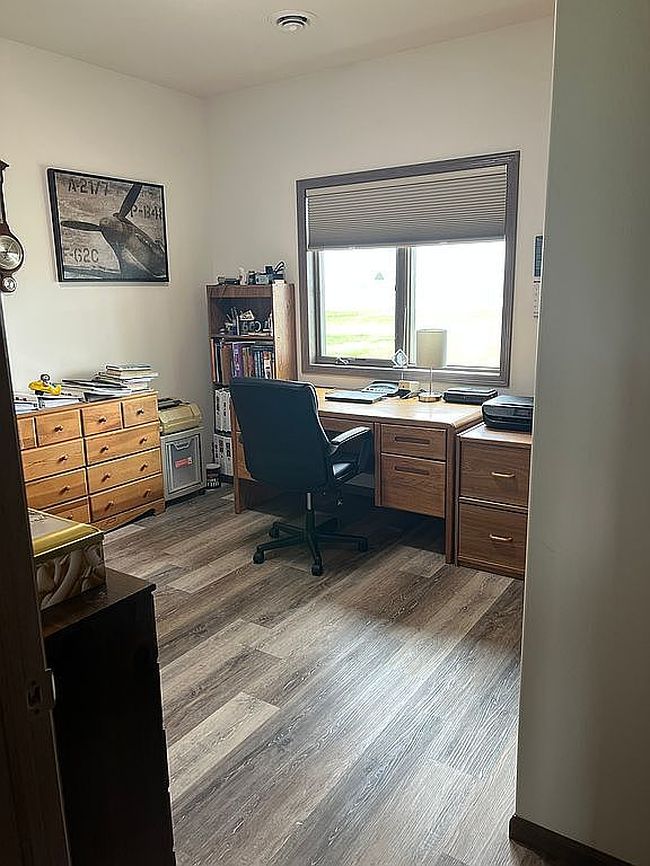Photo of 3302 14th Ave Nw, Watertown, SD