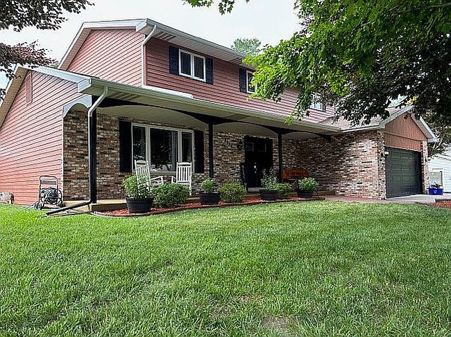 Photo of 8889 Crooked Creek Dr, Saginaw, MI