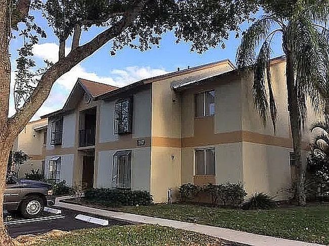 717 Gardens Dr Apt 202, Pompano Beach, FL