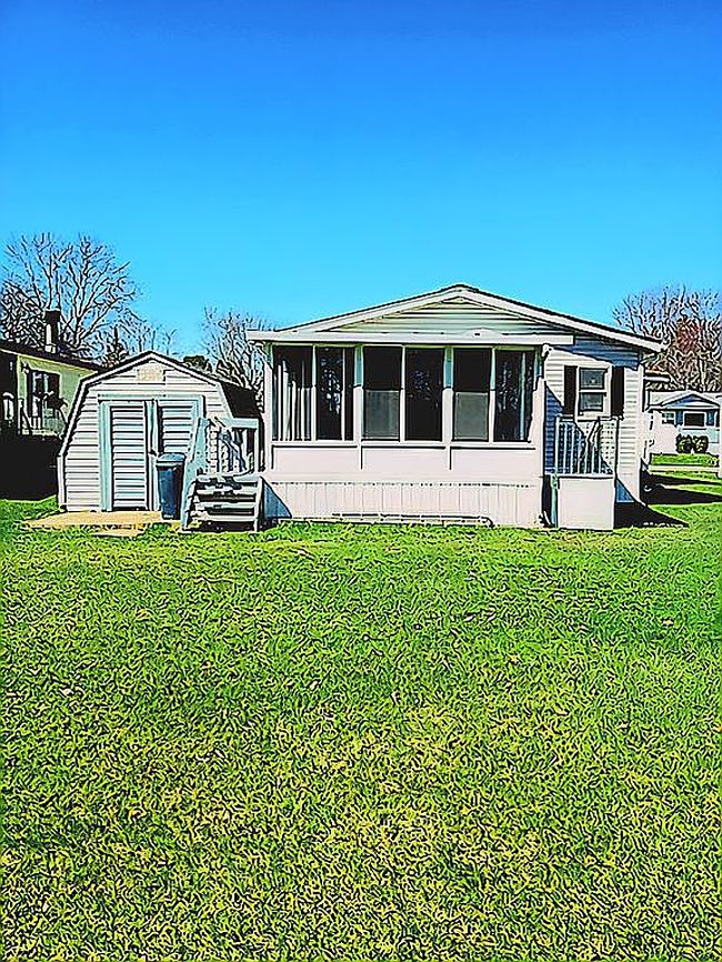 Image of 6510 Lakeview Ln