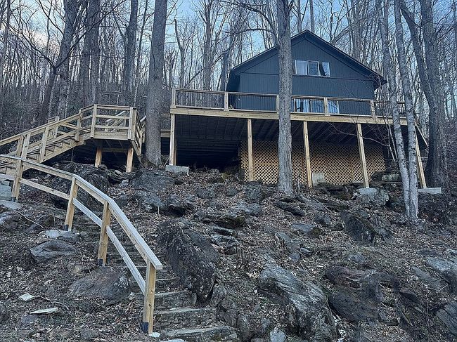 Photo of 88 Mountain Farm Rd, Burnsville, NC
