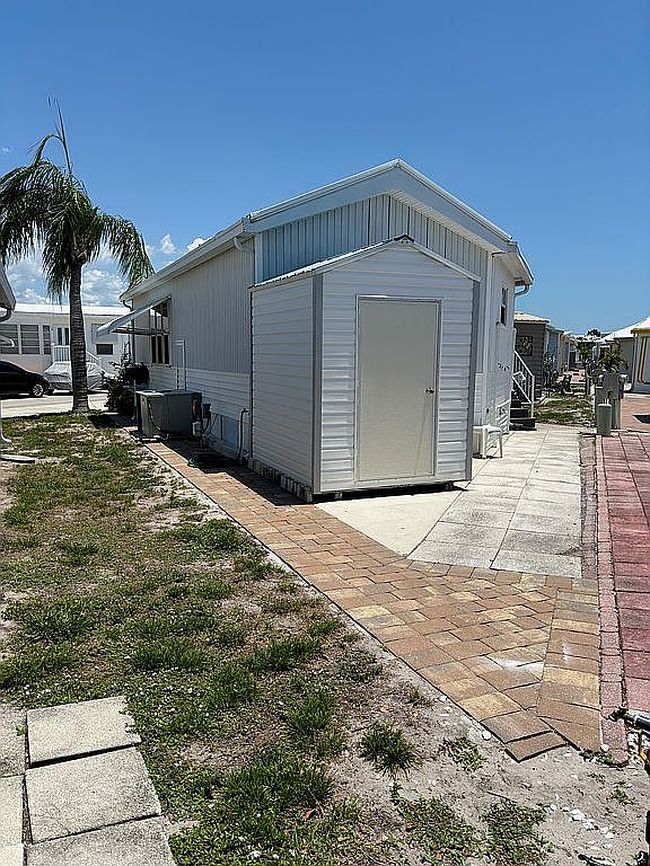 Image of 104 Sugar Sand Ave
