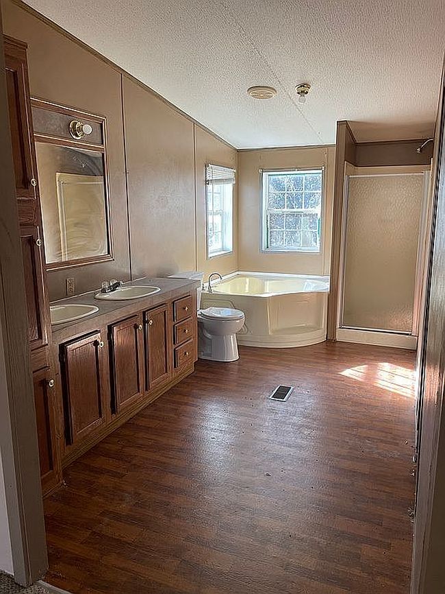 Photo of 438 E Fords Ferry Rd, Cave In Rock, IL