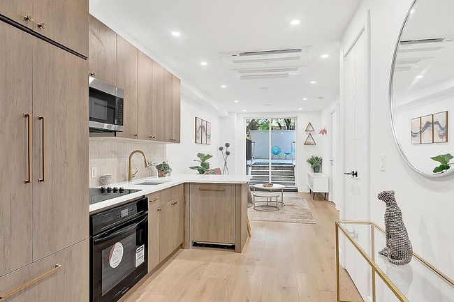 Photo of 156 Tompkins Ave #1B, Brooklyn, NY