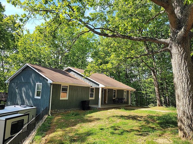 Image of 2555 Holly Ave