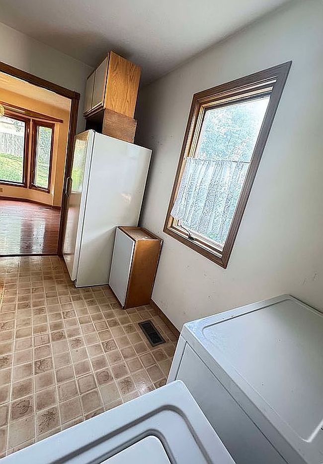 Photo of 2004 Booth Cir, Lincoln, NE