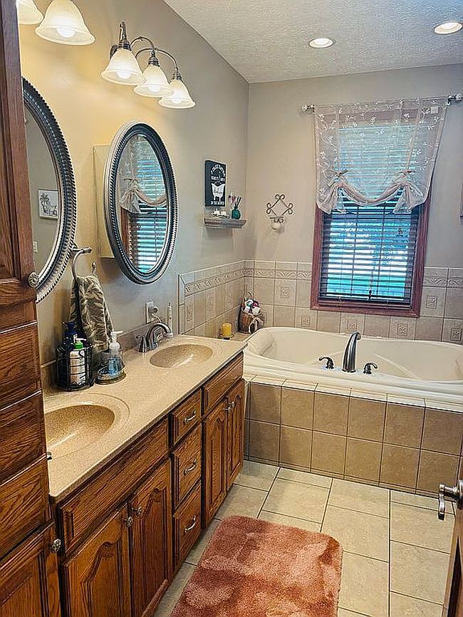 Photo of 115 Greenbrier Ln, Davisville, WV