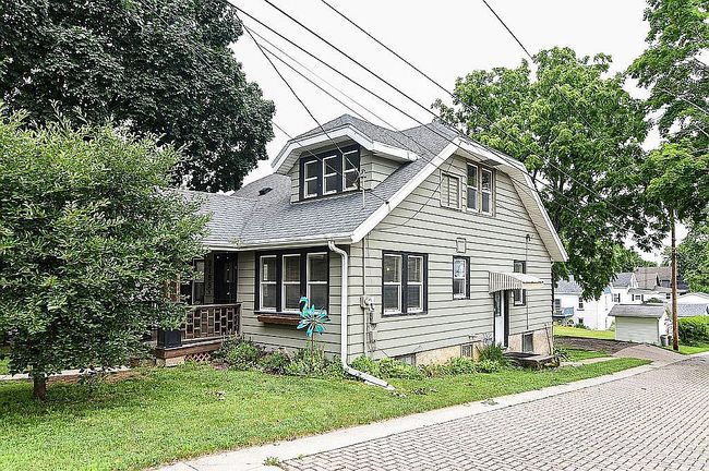 Photo of 2155 Decorah St, Dubuque, IA
