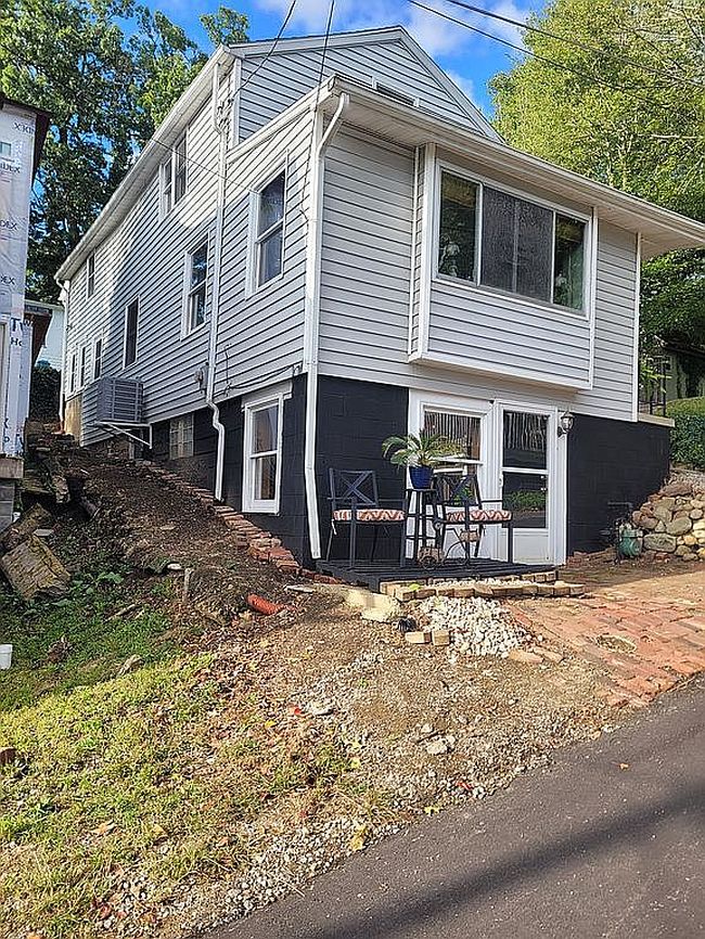 Additional photo 2 of property located at 222 Olden Ave