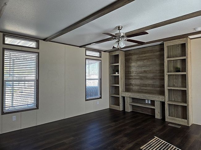 Additional photo 3 of property located at 11604 Wild Horse Trl Se