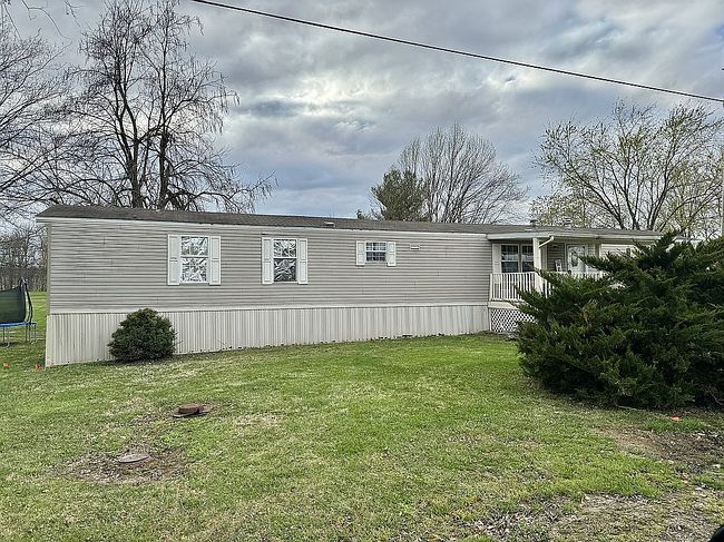 Photo of 302 S Rea Ave, Mc Leansboro, IL