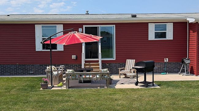 Photo of 4413 Hurontario Trl, Niagara Falls, NY