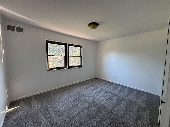 Additional photo 3 of property located at 2126 Grenadier Dr