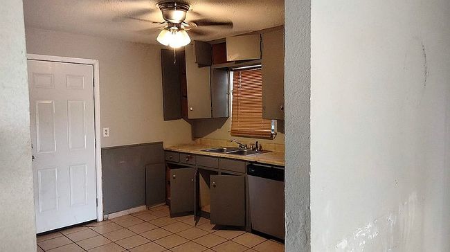 Preview of property located at 838 Sw 26th St