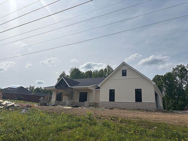 Photo of 110 Susan Ln, Waynesboro, TN