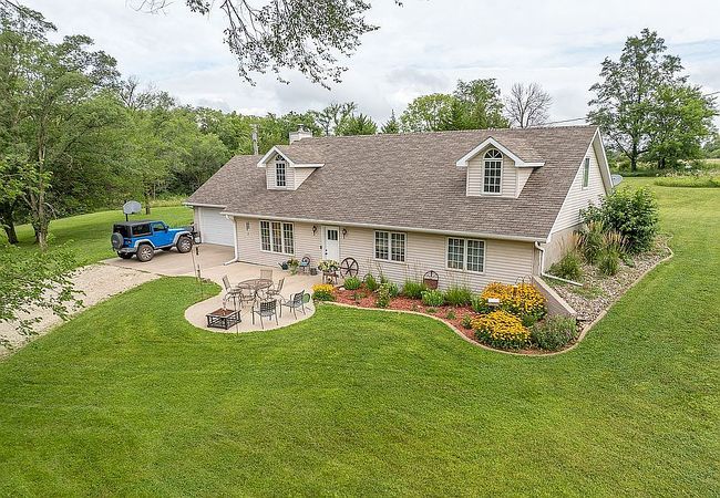 Photo of 2283 Pioneer Ave, Winterset, IA
