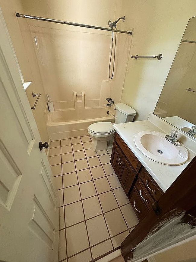 Preview of property located at 220 Oak St