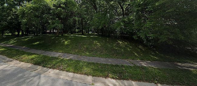 Image of 3710 W Bluffs Rd