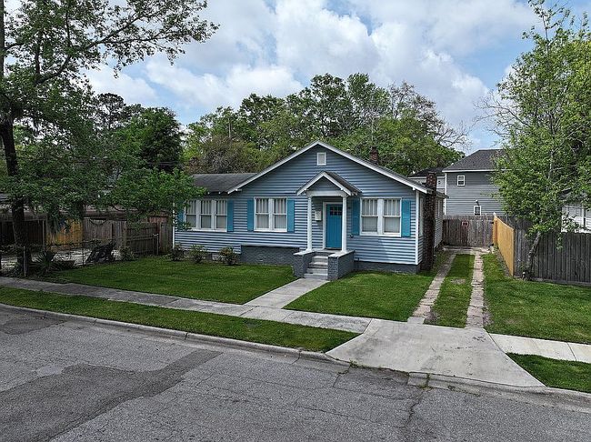 Image of 2011 Atlantic Ave
