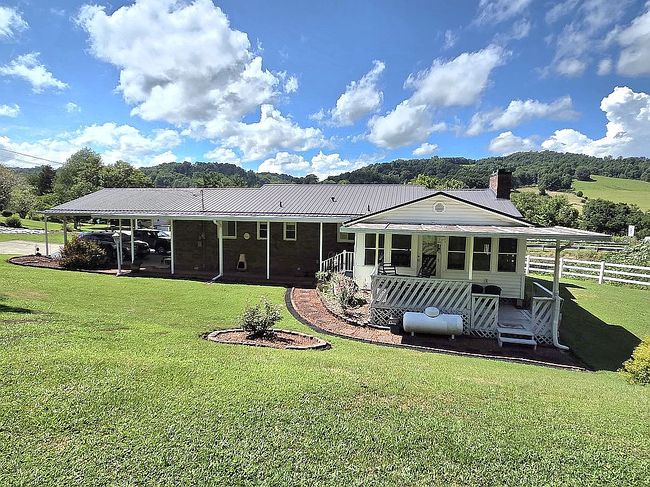 Additional photo 3 of property located at 109 Barrel Dr