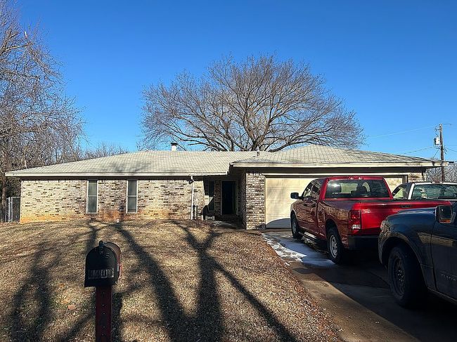 Preview of property located at 1401 S Surrey Dr