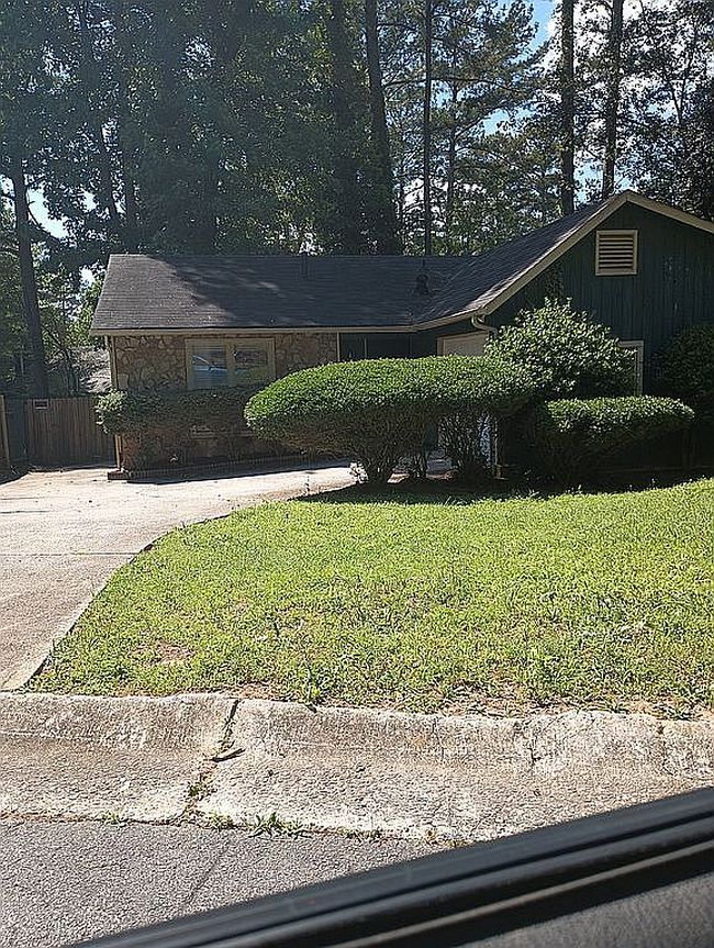 Image of 8661 Woodside Ln