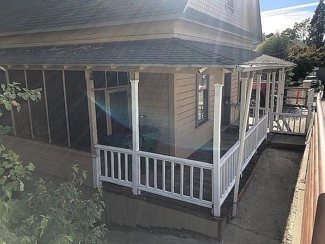 Image of 245 E Main St