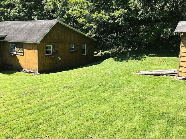 Photo of 140 N Cove Rd, Union Dale, PA