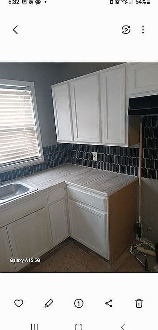 Image of 5966 Clayton St