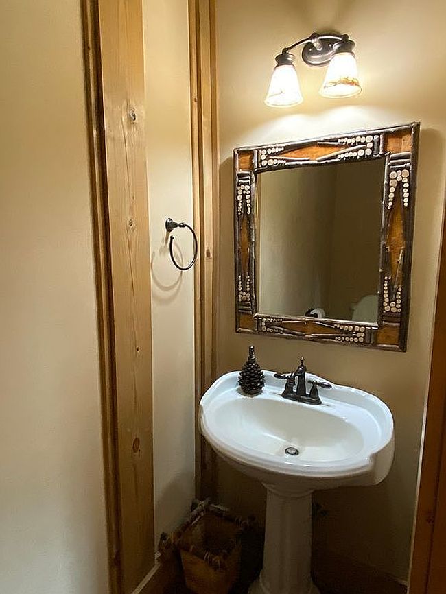 Image of 1051 Lake Rutledge Rd