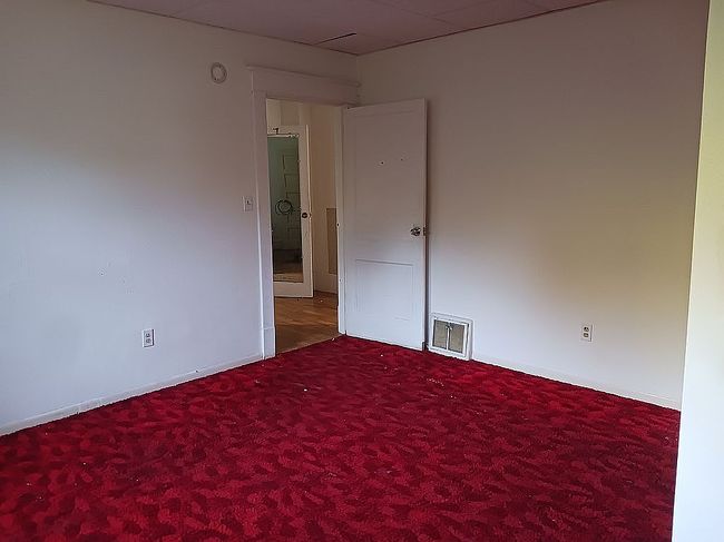 Additional photo 3 of property located at 1798 4th St Ne