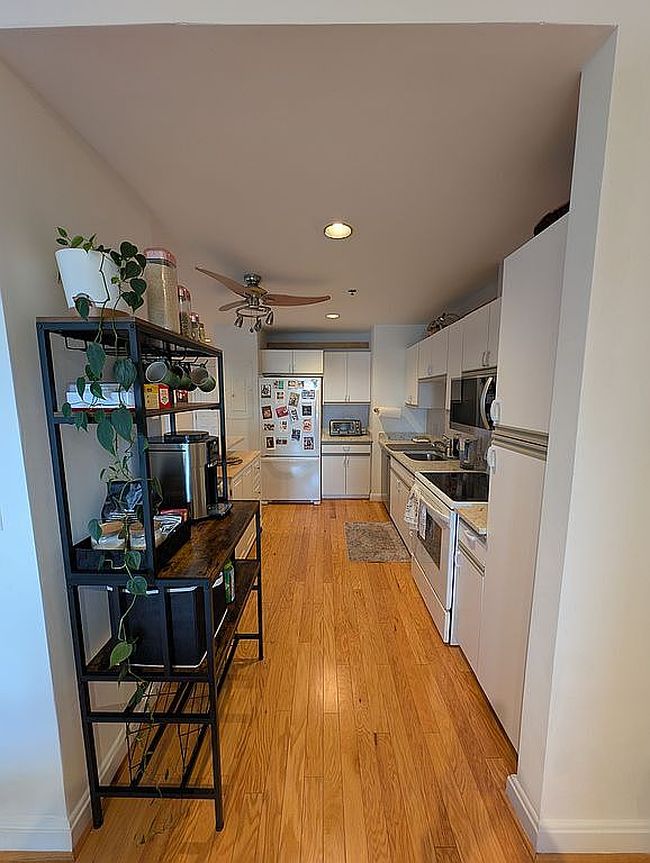 Photo of 2515 Boston St Unit 1206, Baltimore, MD