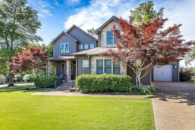 Image of 1025 Pointe One Cove Ln