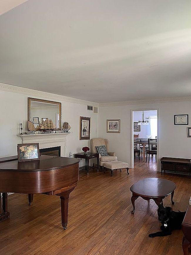 Image of 2340 Fairway Dr