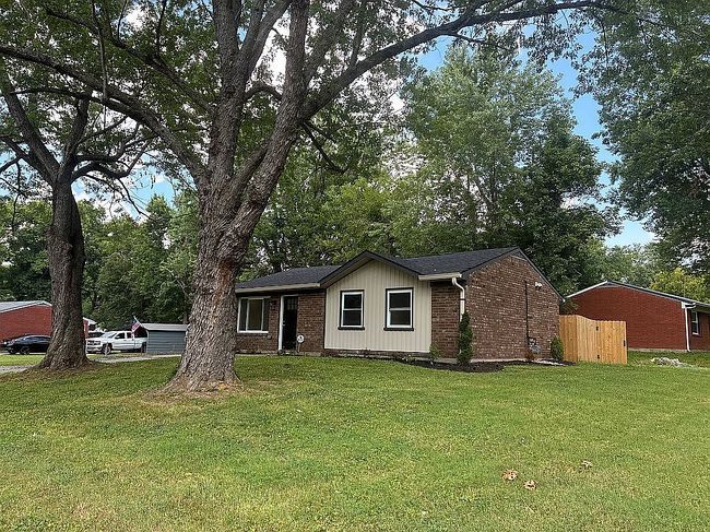 Photo of 10763 Tarrytowne Rd, Louisville, KY