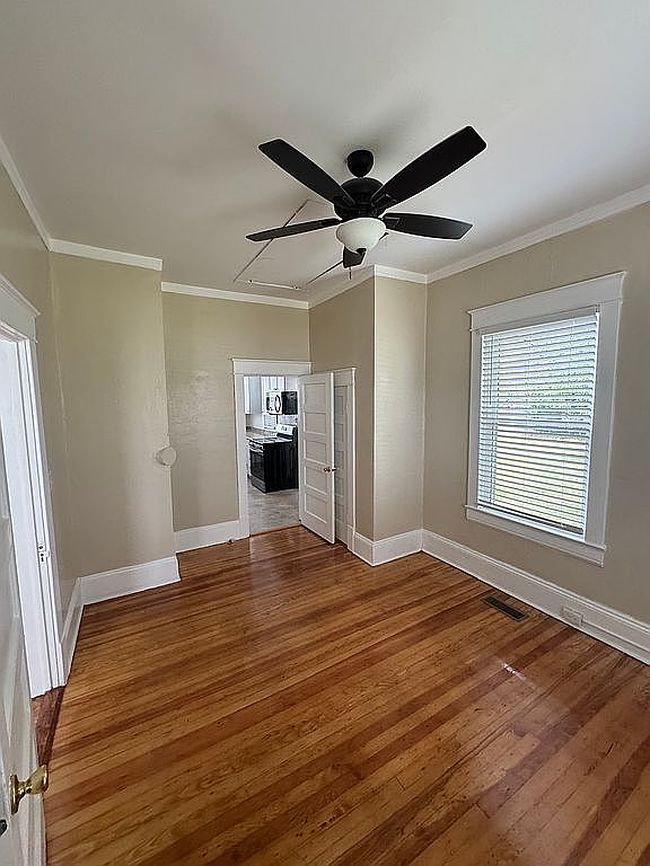Image of 3902 W Wilson St