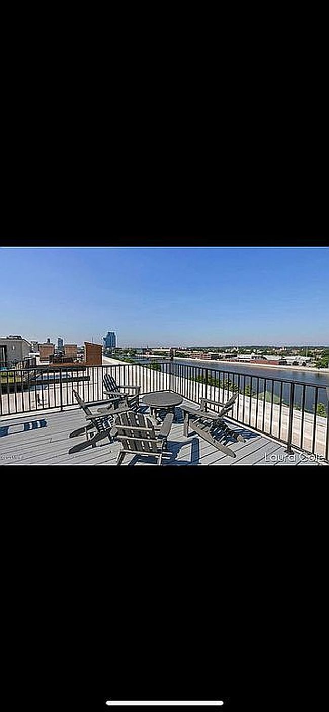 Photo of 940 Monroe Ave Nw Unit 326, Grand Rapids, MI