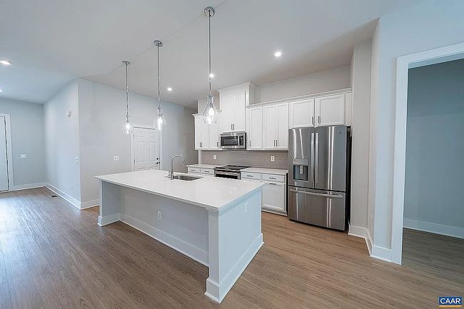 Additional photo 1 of property located at 1906 Flora Ct