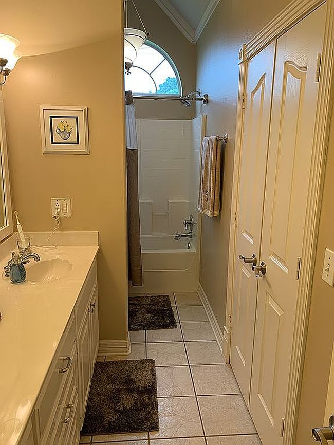 Image of 5 Lilac Ln