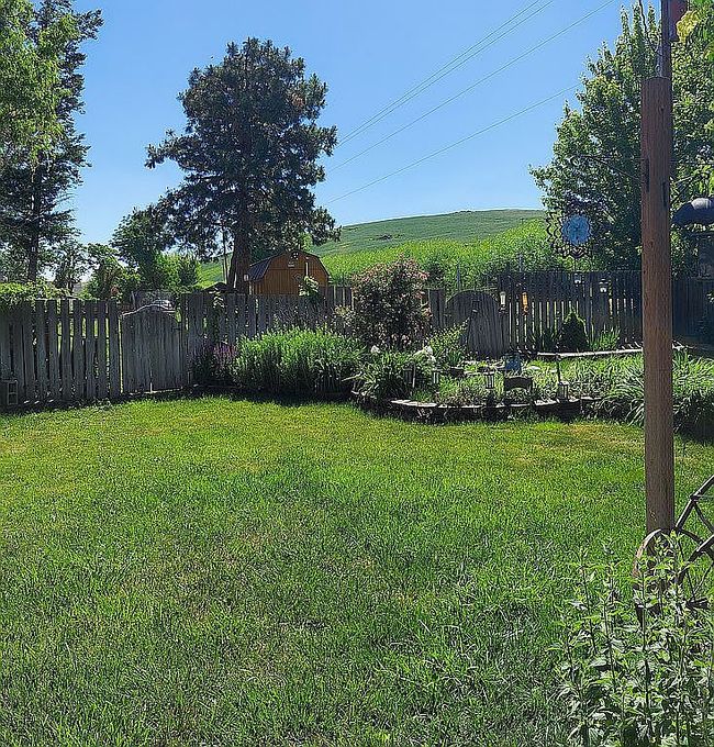 Photo of 83112 Dufur Valley Rd, Dufur, OR