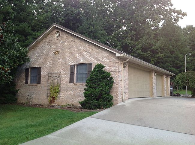 Photo of 533 Carrie Dr, Crossville, TN