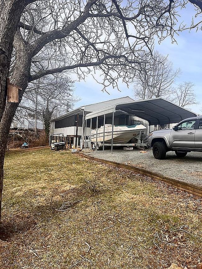 Photo of 110 Ahoy Ave, Penhook, VA