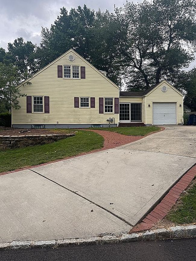 Photo of 1088 S Boyd Pkwy, North Brunswick, NJ