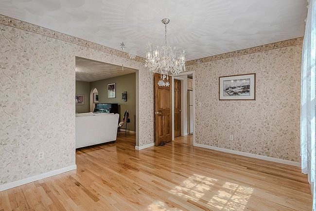 Photo of 7 Juniper Ln, New Hartford, NY