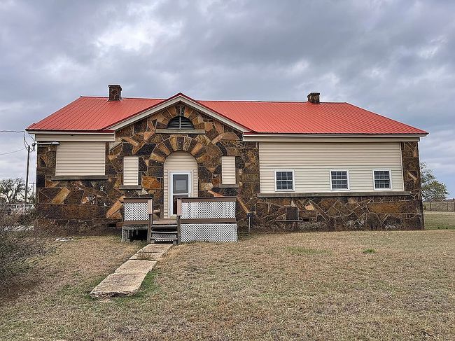Image of 7860 E Highway 64