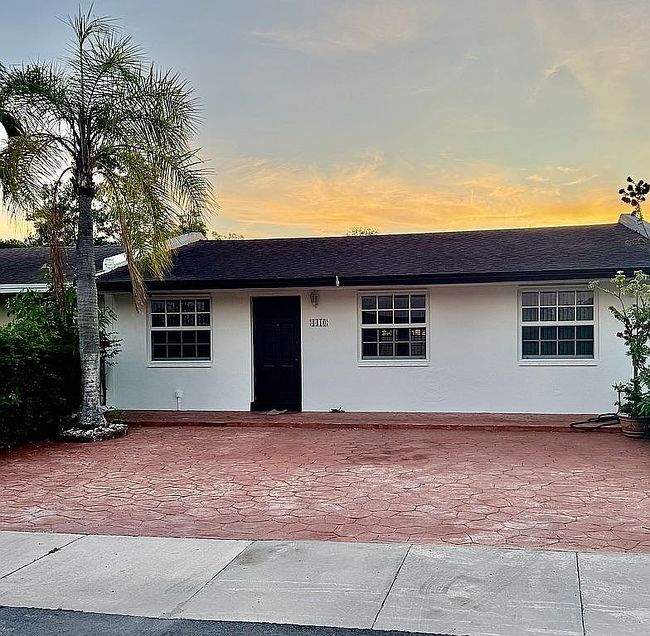 Photo of 4410 Sw 129th Pl, Miami, FL