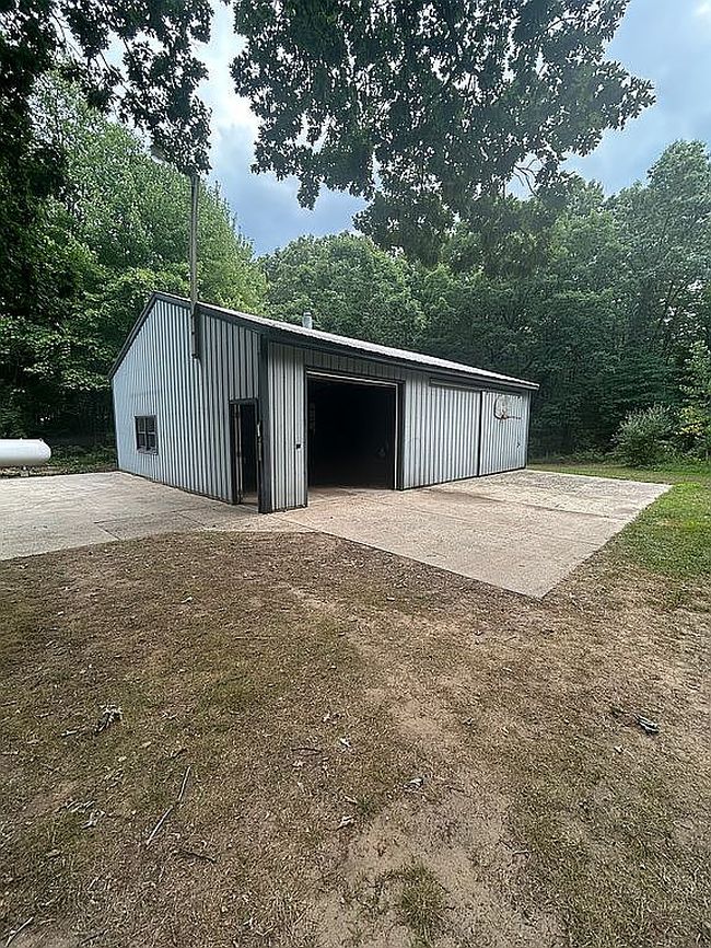 Photo of 10805 W Dickerson Lake Rd, Gowen, MI