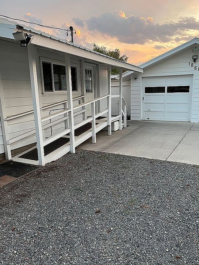 Additional photo 1 of property located at 1868 Ivory St