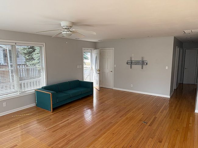 Image of 5510 E Center Ln