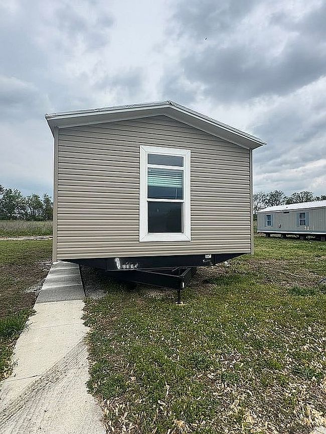 Photo of 260 Bedford Falls Dr, Berryville, AR